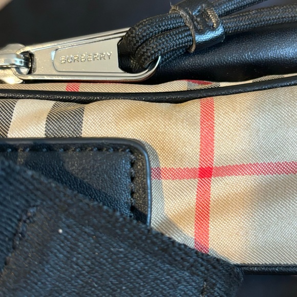 SOLD - Burberry Somerton Print Crossbody Logo Bag - Picture 4 of 5